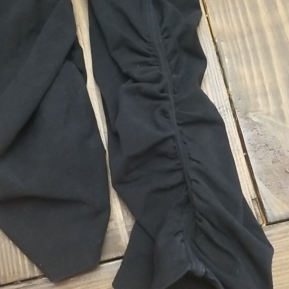 Athleta Black Scrunched Leg Capri Medium - Picture 5 of 8